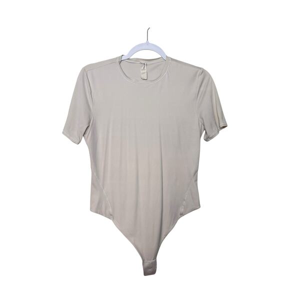 Lululemon Wundermost Ultra-Soft Nulu Square-Neck Long-Sleeve Bodysuit Cream L - Picture 1 of 9